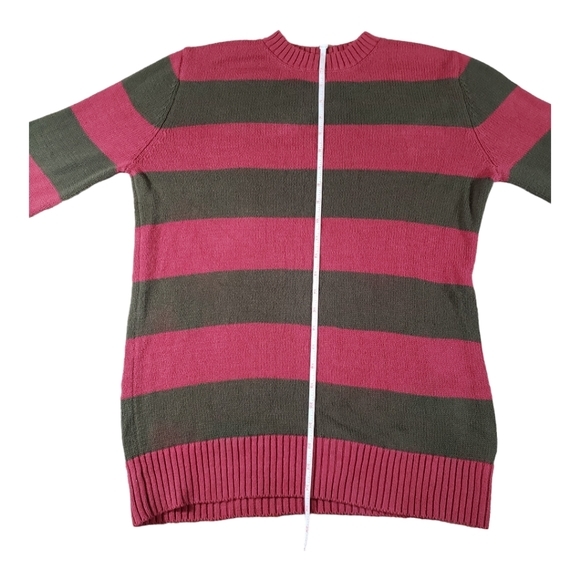 Spirit Halloween A Nightmare on Elm Street Crew Neck Sweater Size Xs - Picture 3 of 9